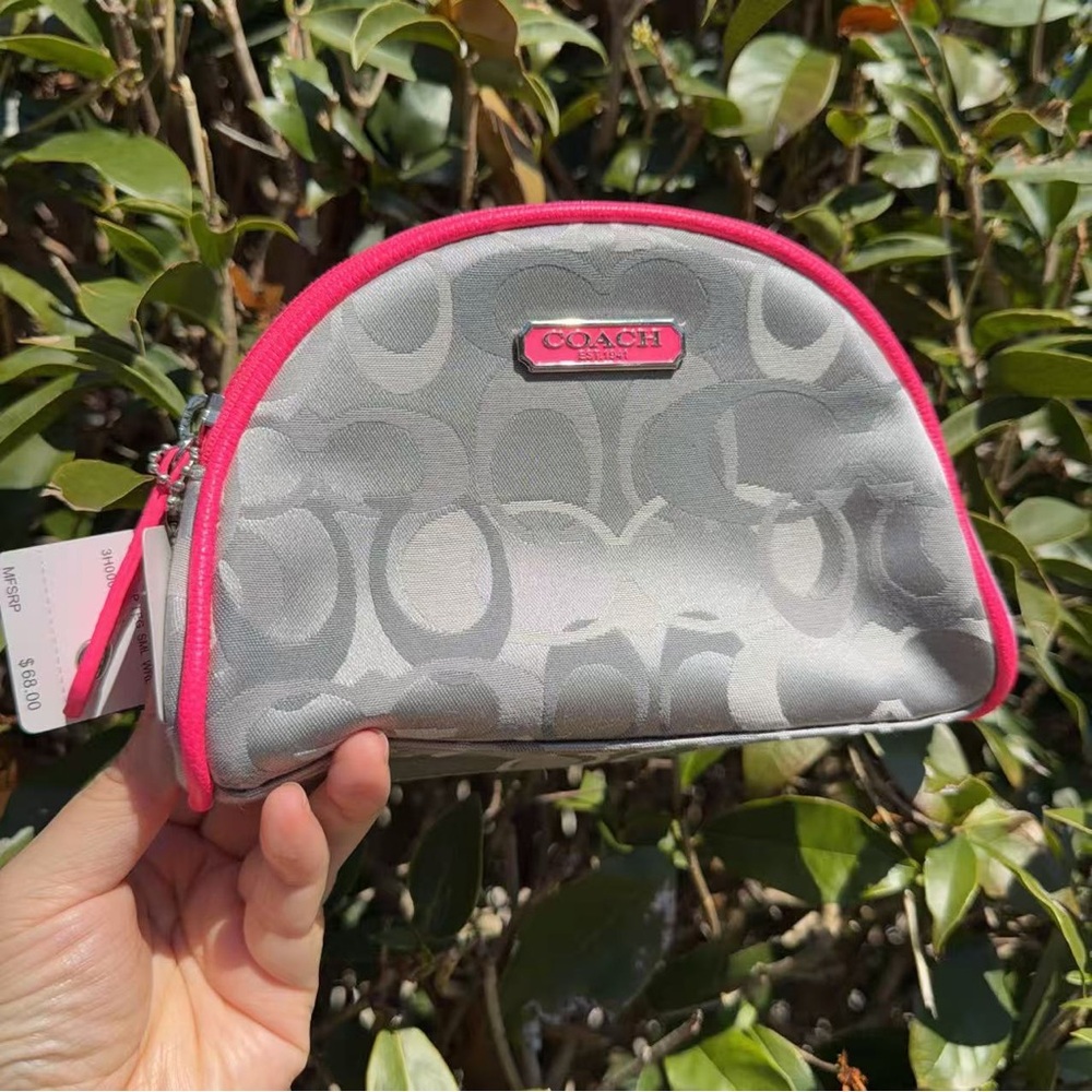 NWT Coach Signature C Legacy Small Cosmetic Pouch Pink Trim Vintage (46809B)